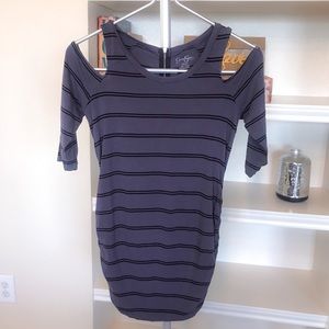 Jessica Simpson Maternity Shirt